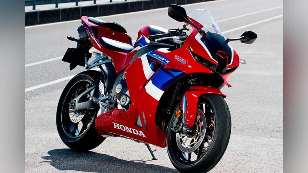 Honda-CBR600RR-Vuelve-al-mercado-la-amada-de-los-600cc-03