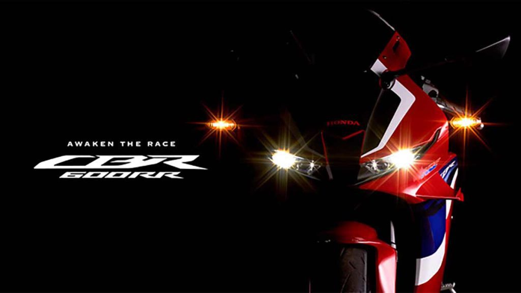 Honda-CBR600RR-Vuelve-al-mercado-la-amada-de-los-600cc-11