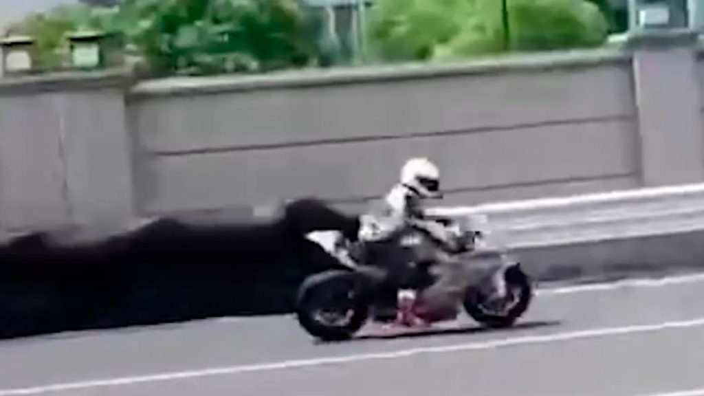 Nueva-CFMoto-1000RR-A-golpear-a-Yamaha-Suzuki-y-por-que-no-a-Ducati-BMW-KTM-05