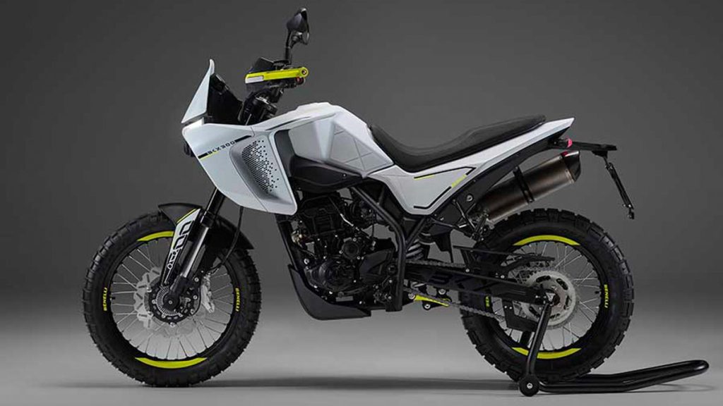 Lanzamiento-BKX-300-Una-Trail-y-una-Supermoto-con-ADN-italiano-Abren-los-ojos-las-japonesas-y-las-europeas-04