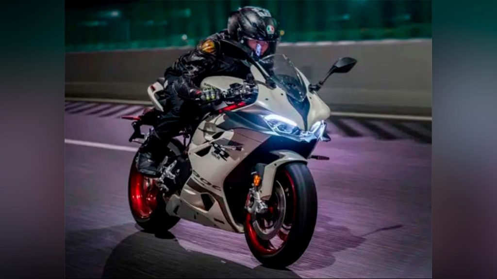 Novedad.-QJMotor-SRK-921-RR-Race-una-china-atrevida-y-con-estilo-03