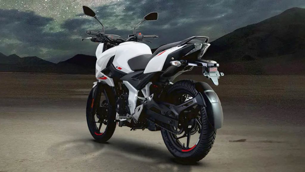 Bajaj Pulsar N150 03