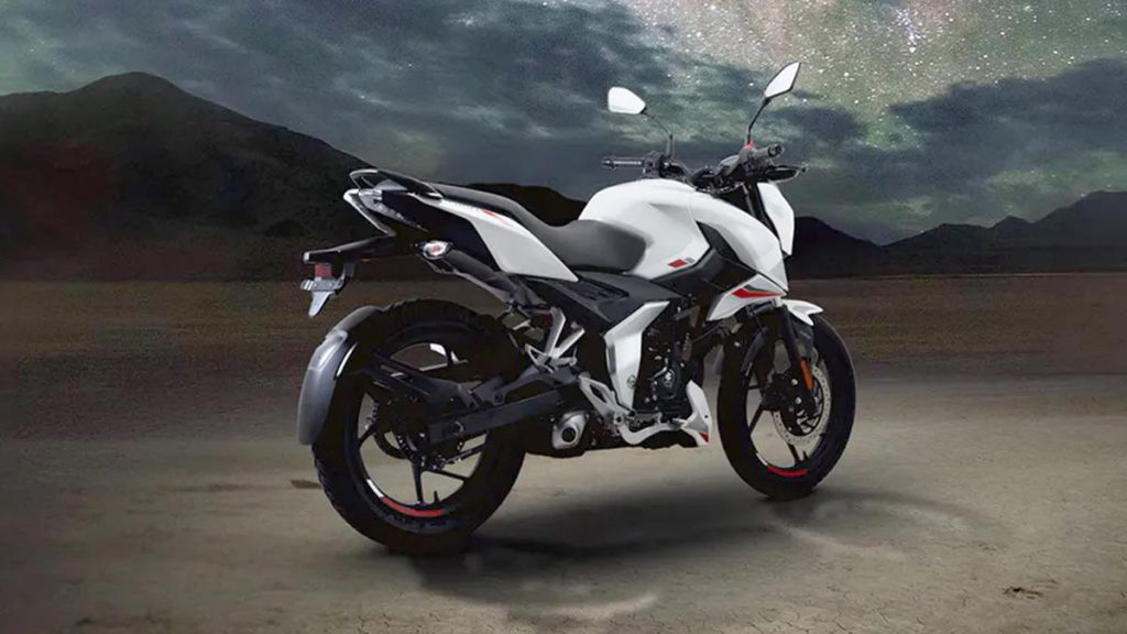 Bajaj Pulsar N150 06