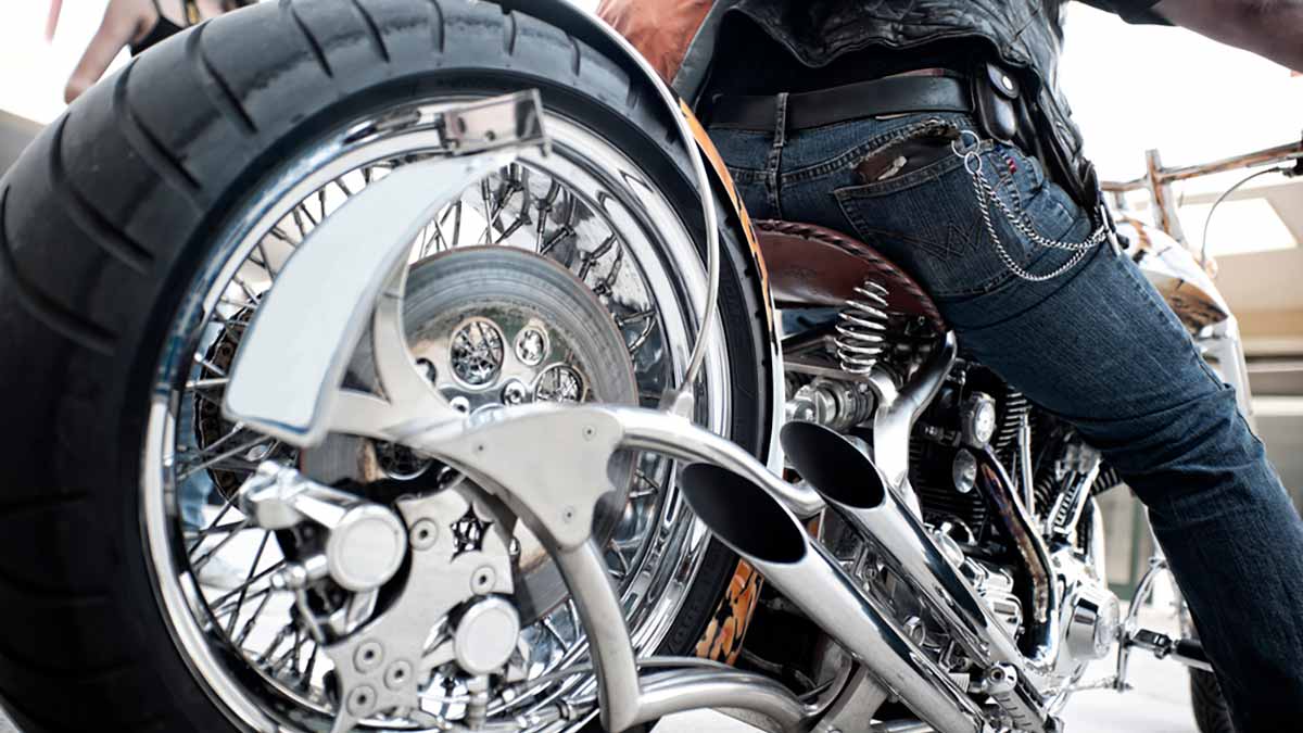 motocicleta cromada