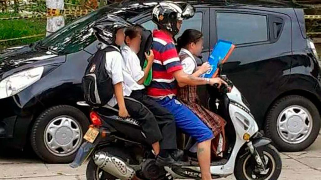 motocicletas con sobrecupo